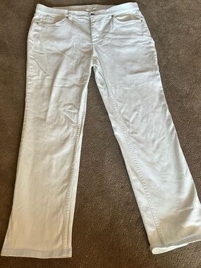 Denim & Co. Women’s White Boot Cut Jeans Clean Flare Silhouette size 16